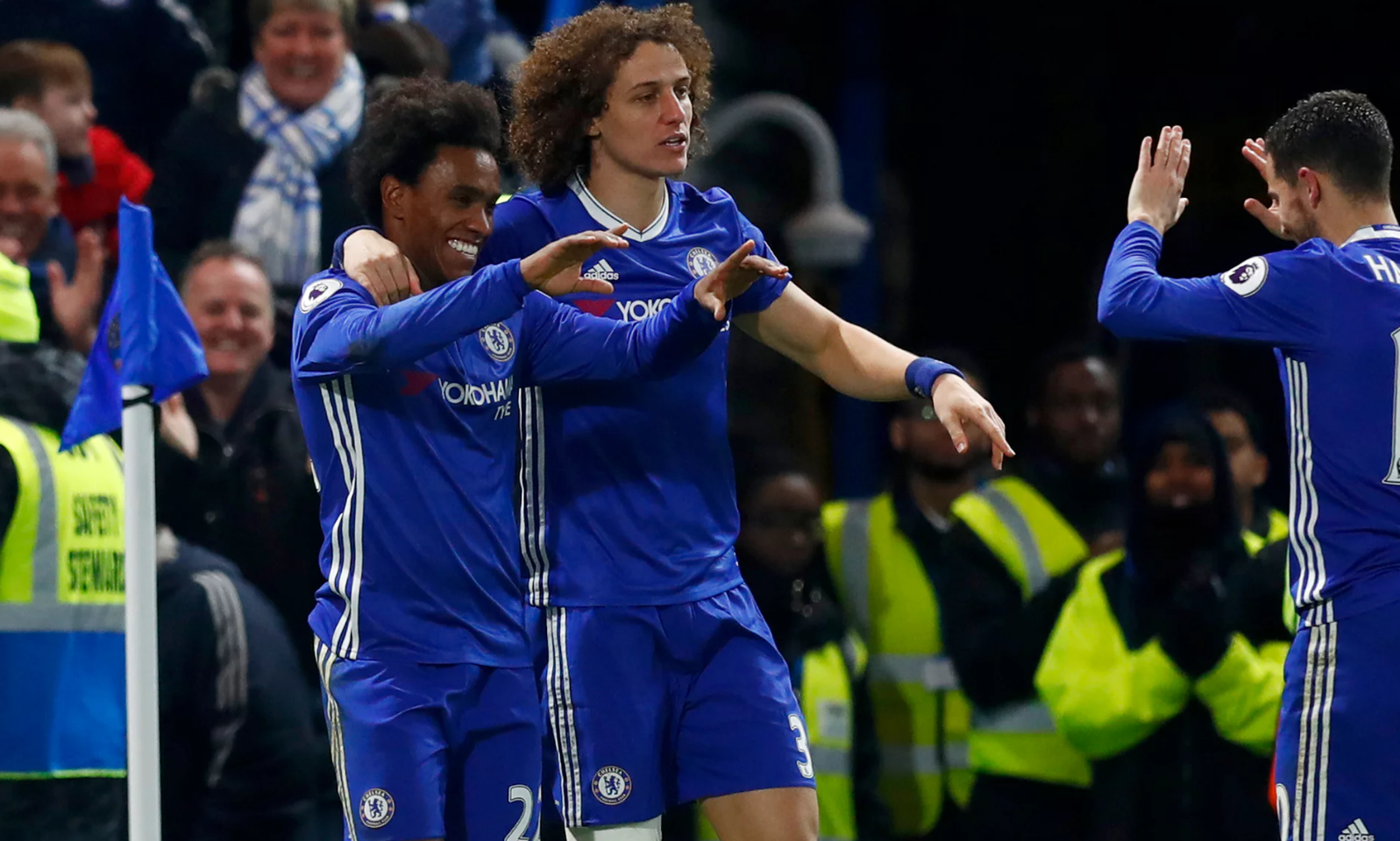 Χαρούμενη “μπλε” Πρωτοχρονιά (vid)