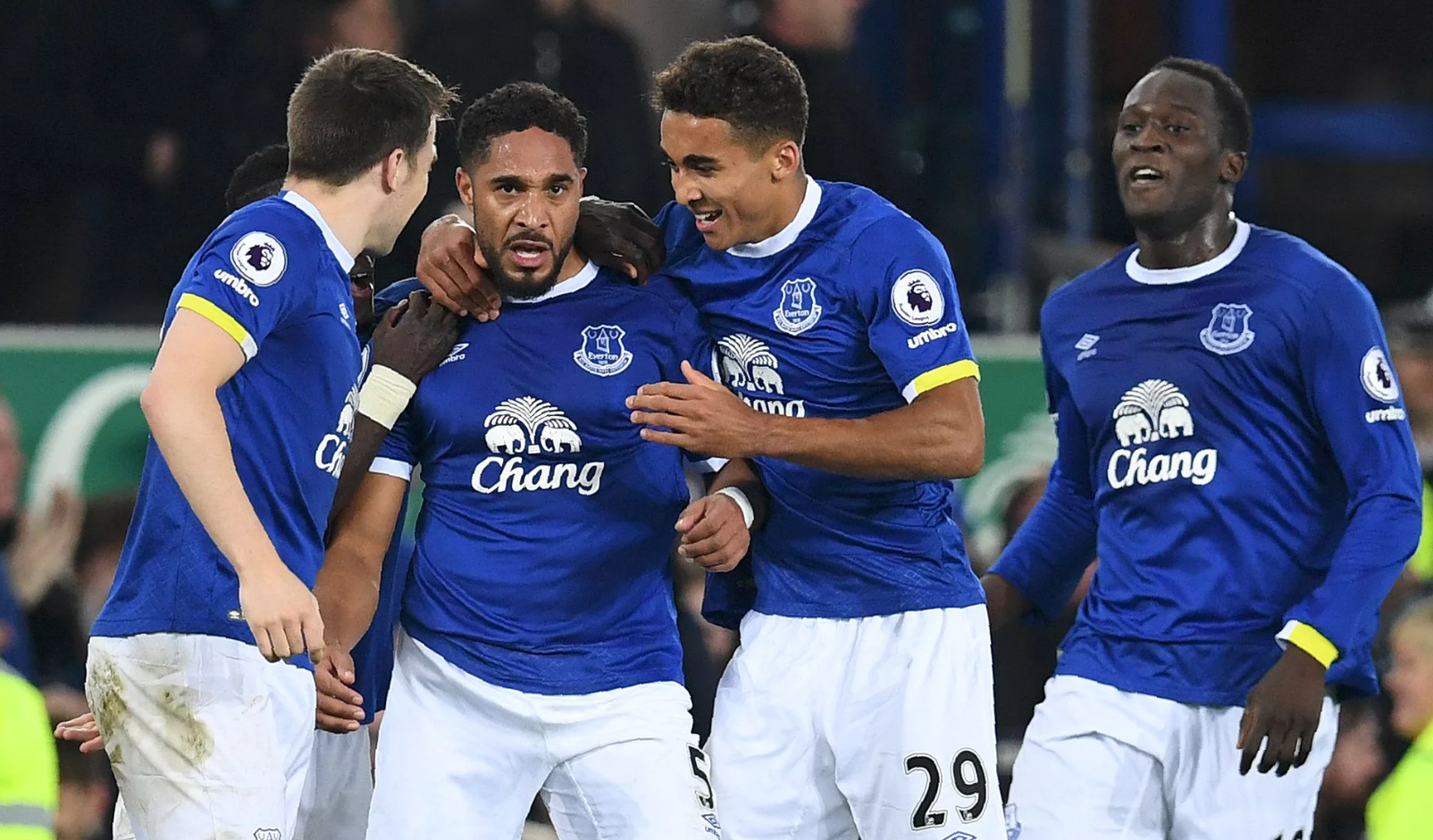 Τα “ζαχαρωτά” πίκραναν την Άρσεναλ (vid)