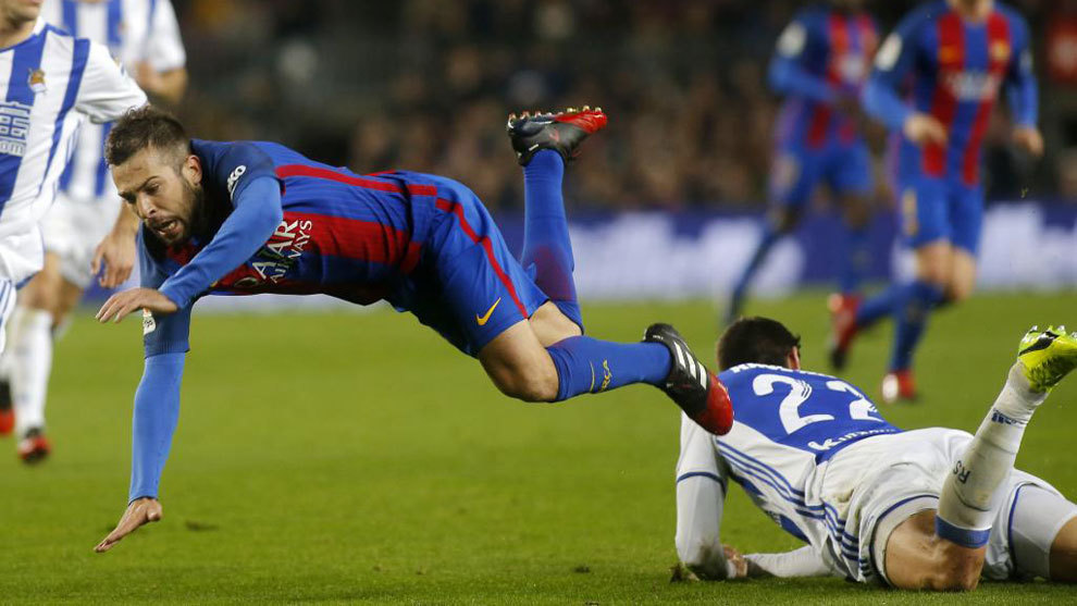 Συνεχίζει να προκαλεί τη Ρεάλ Μαδρίτης ο Άλμπα!