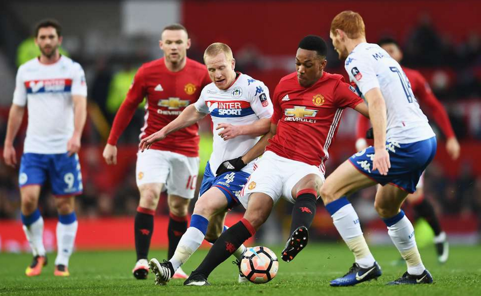 Mαρσιάλ και Μάτα έκρυψαν τη μπάλα (vid)