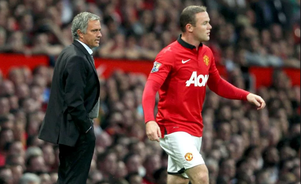 Νέβιλ: “Νόμίζω ότι ο Ρούνεϊ θα είναι απογοητευμένος με τον Ζοσέ”