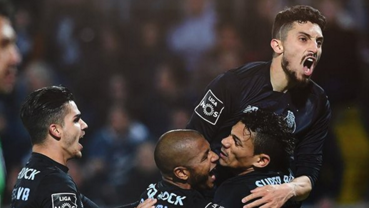 Μια ανάσα από την Μπενφίκα η Πόρτο!