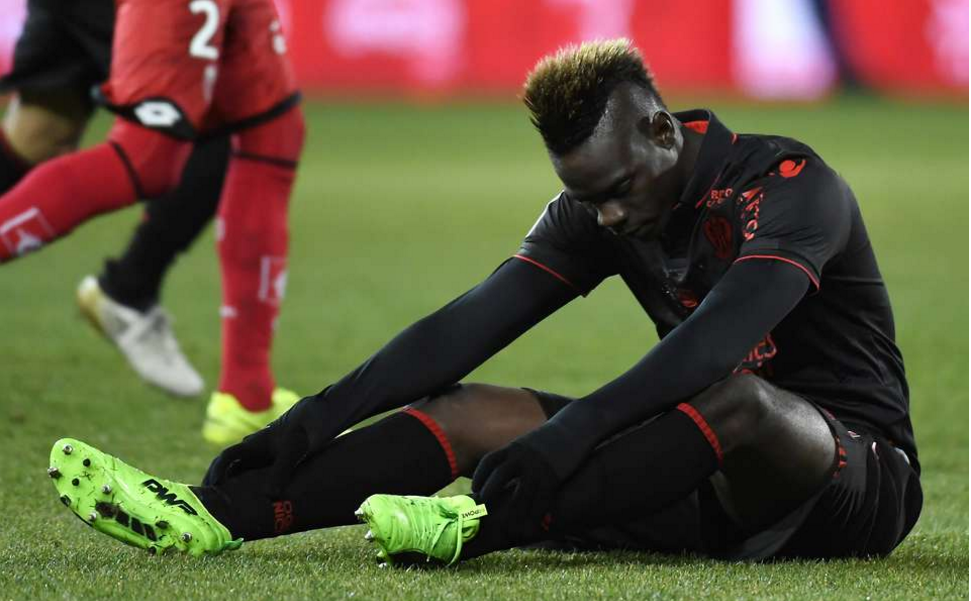 O Μπαλοτέλι έχασε τα πρώτα 2 λεπτά του αγώνα για έναν απίθανο λόγο (vid)