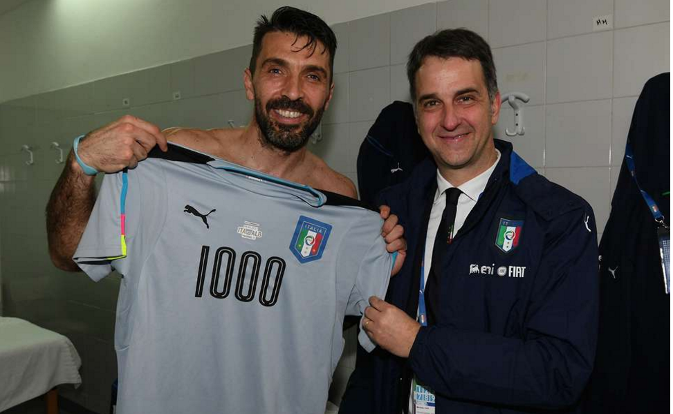 Oι οπαδοί της Αλβανίας χάλασαν το πάρτι του Μπουφόν (vid)