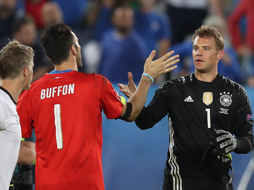 Μπουφόν: “Καμιά φορά τον βλέπω και μαθαίνω από αυτόν”