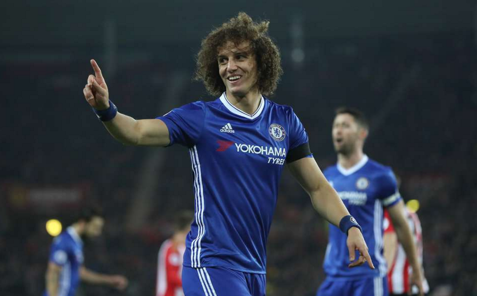 Η φοβερή ατάκα του Λουίζ για τον Αζάρ (vid)