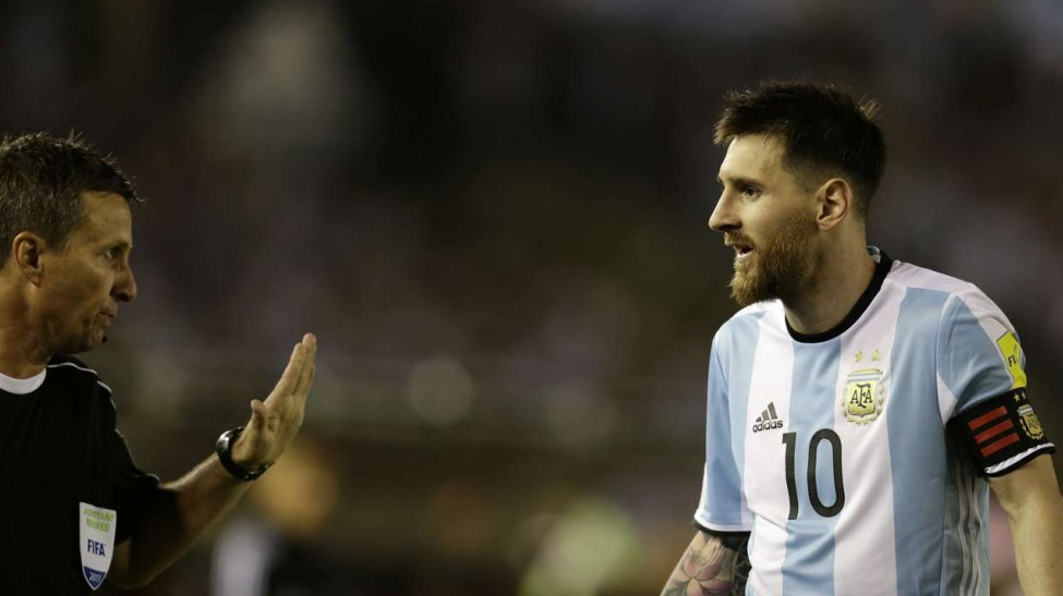 Τι τυπάρα είσαι ρε Μέσι; (vid)