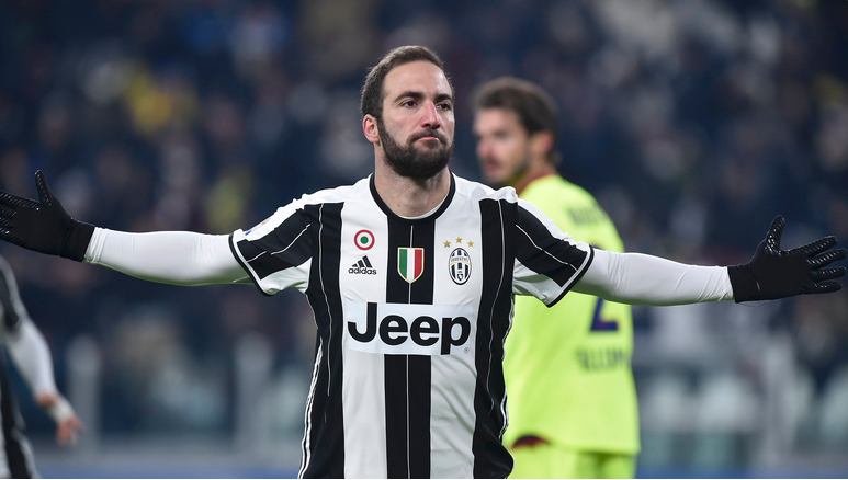 Χέστηκαν οι φίλοι της Νάπολι για τον Ιγκουαΐν (pic)