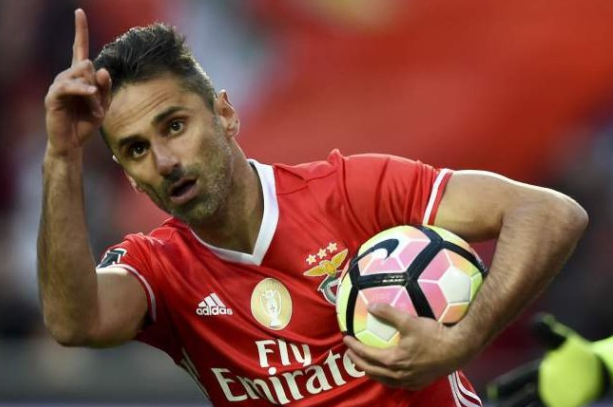 Πετάνε στον τίτλο οι «αετοί»