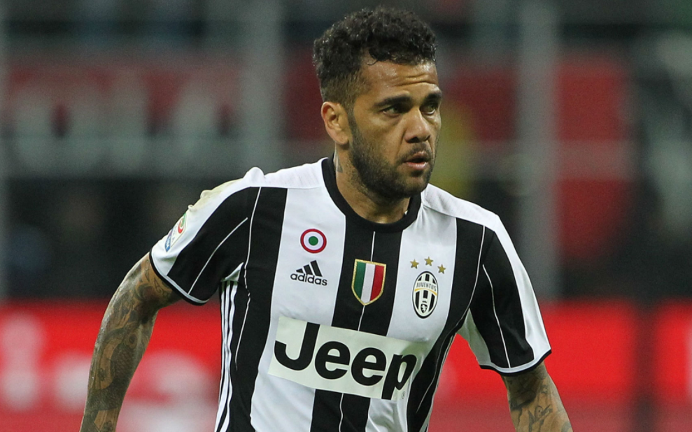 Σύλλογος της Πρέμιερ Λιγκ κινείται για τον Ντάνι Άλβες