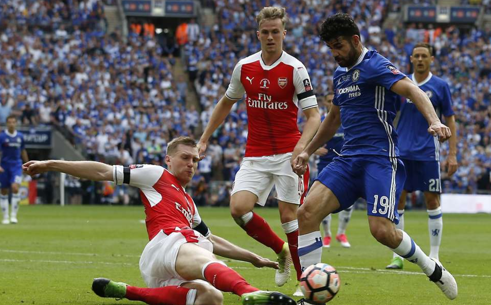 Mερτεζάκερ: “Έτσι βγάλαμε εκτός παιχνιδιού τον Κόστα”