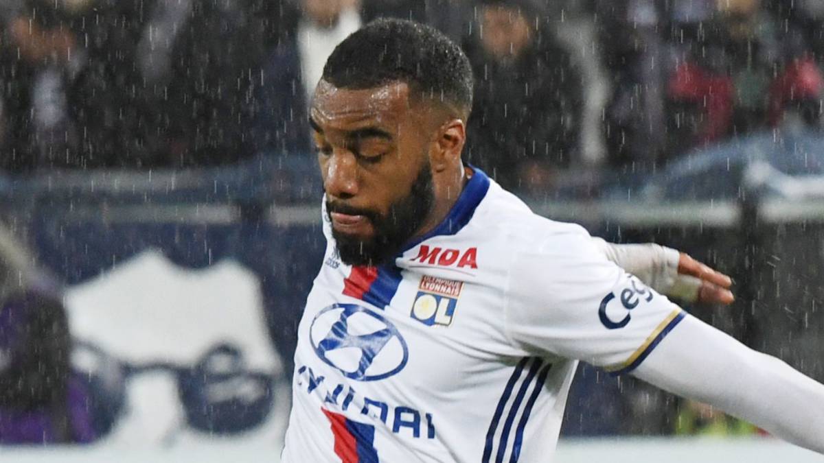 Φαβορί για Λακαζέτ η Ατλέτικο