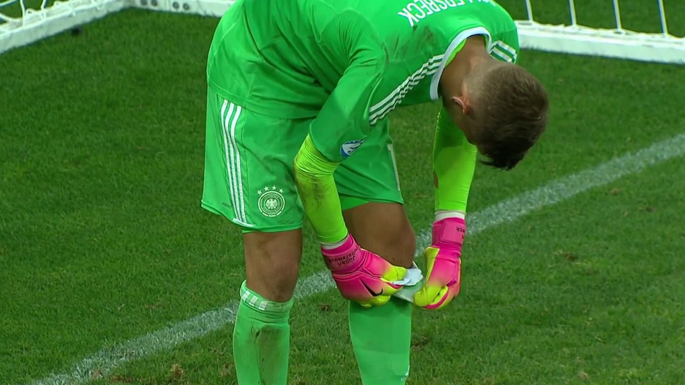 Αυτά έγραφε το σκονάκι του Γερμανού γκολκίπερ