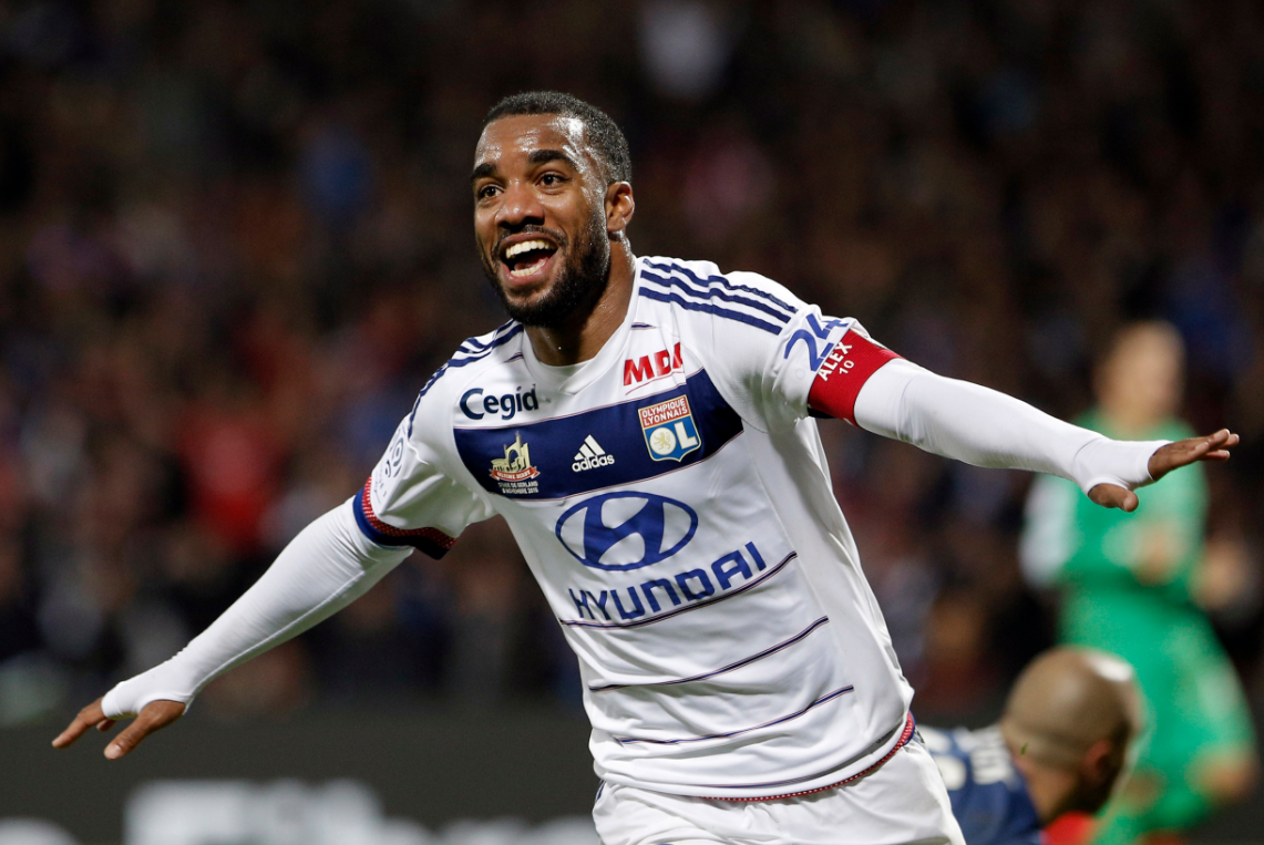 Η Λυών πρότεινε στην Παρί τον Λακαζέτ