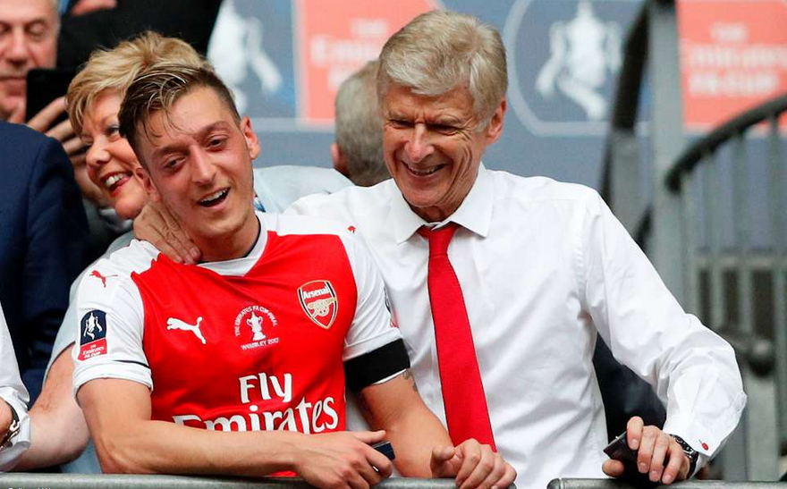 O Οζίλ αποφάσισε για το μέλλον του