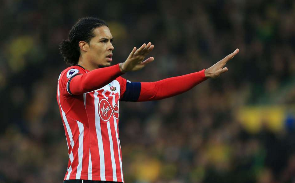 Ελπίζει ακόμα για Φαν Ντάικ η Λίβερπουλ για ένα λόγο