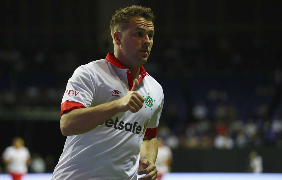 Όουεν και Τζέραρντ έκρυψαν τη μπάλα (vid)