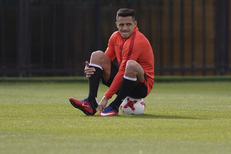 Στο Παρίσι ο Σάντσεζ