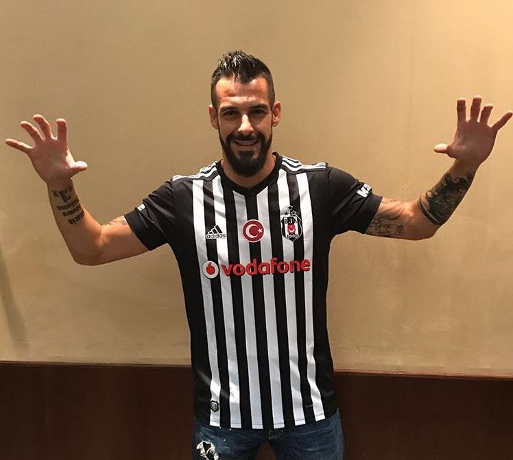 Ανακοίνωσε Νεγρέδο η Μπεσίκτας μέσω… τηλεφώνου (vid)