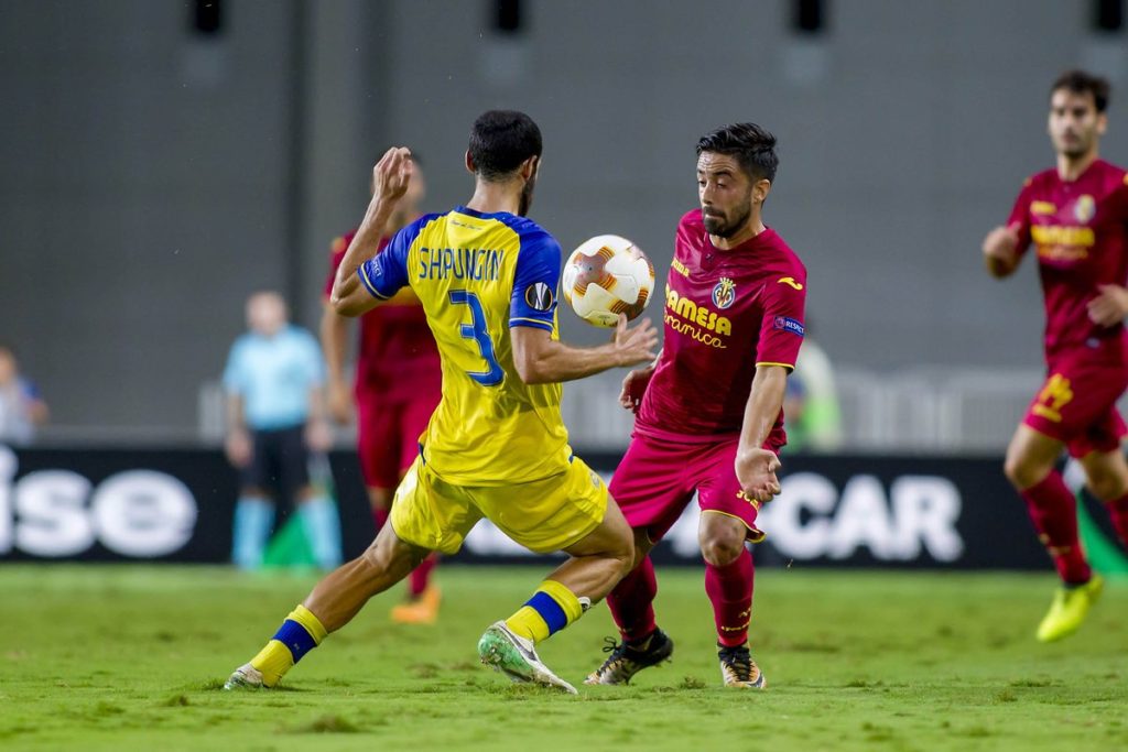 Έμεινε στη κορυφή το «κίτρινο υποβρύχιο»