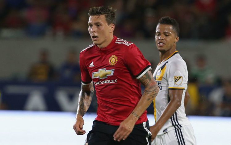 Μουρίνιο: «Μην αγχώνετε τον Λιντέλοφ»