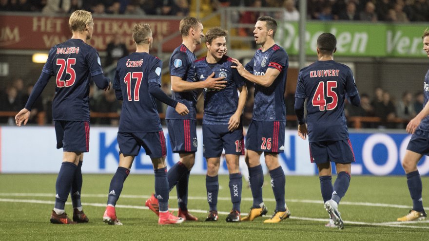 «Τεσσάρα» και πρόκριση για τον Άγιαξ!