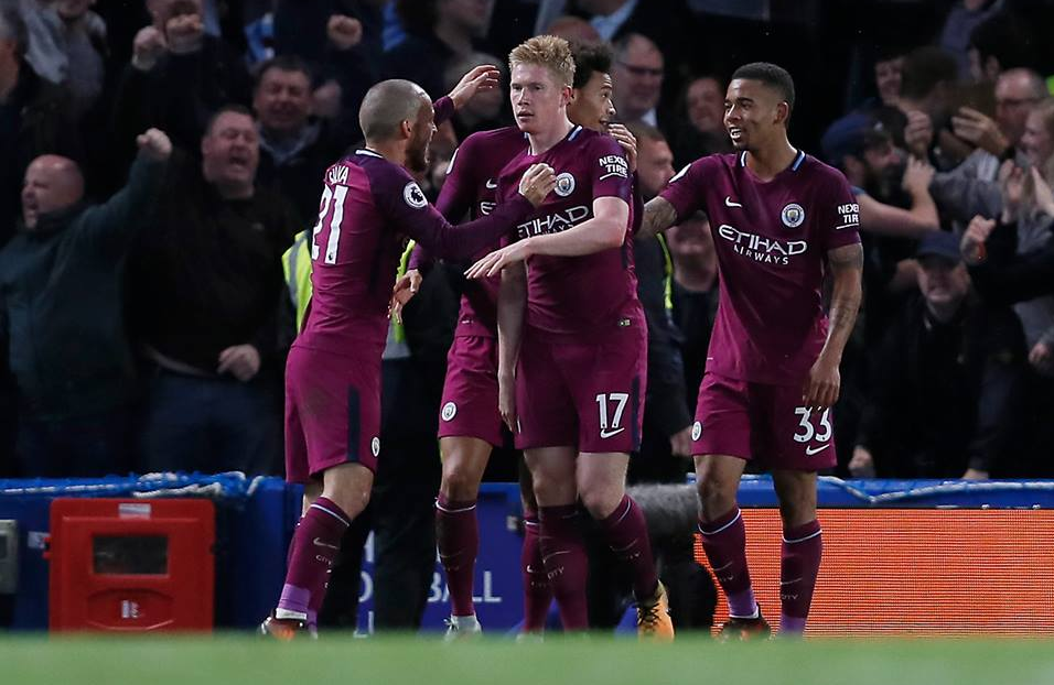 Η απίστευτη ιστορία πίσω από το αριστερό πόδι του Ντε Μπρούιν