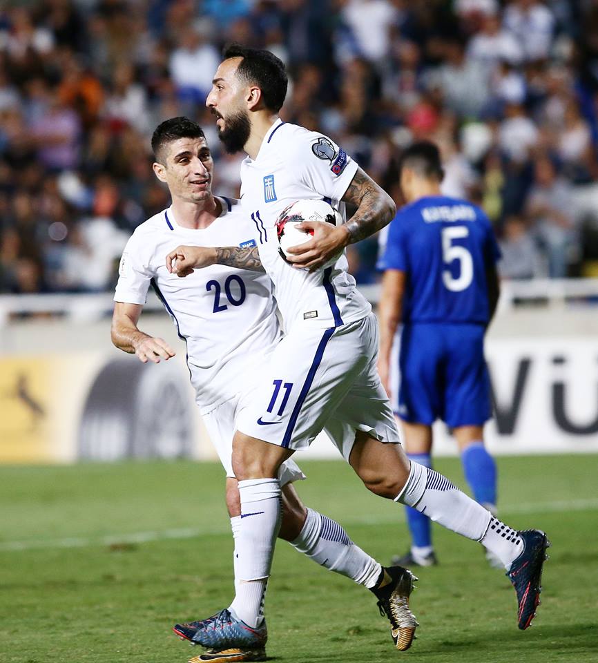 Τώρα τα δώρα….τα ανοίγει