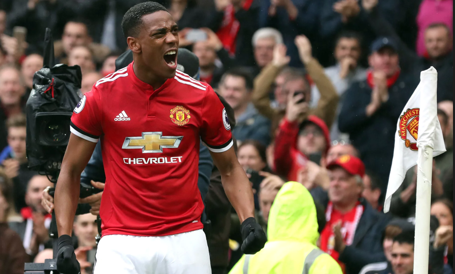 Ρώτησε για Μαρσιάλ η Ντόρτμουντ