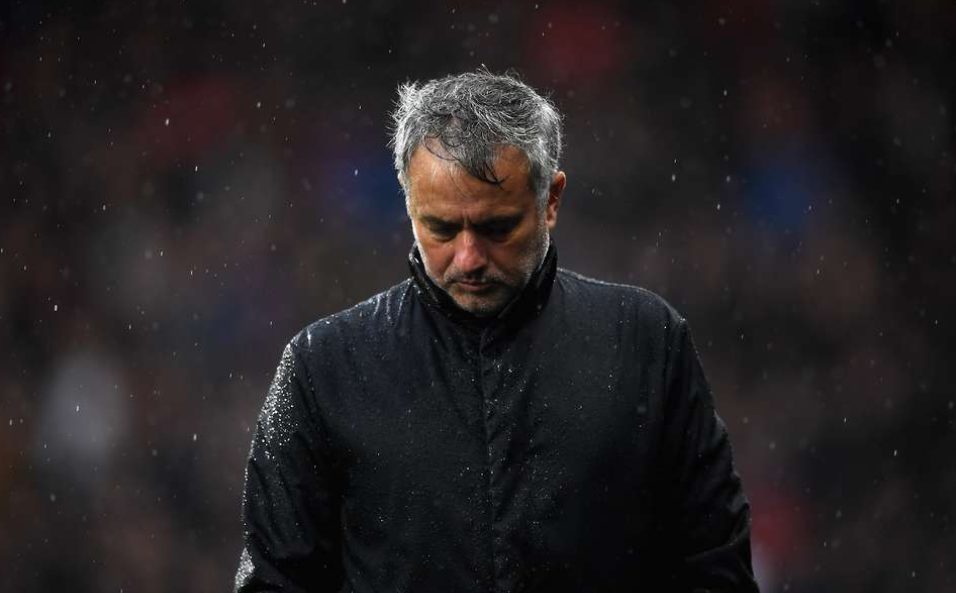 Μέχρι και τα ball boys κατηγορεί ο Μουρίνιο