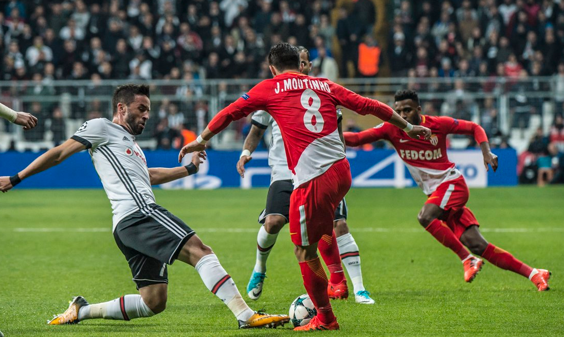 Όλα στο… κόκκινο