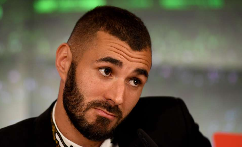 Ονειρεύονται Μπενζεμά στην Λυών