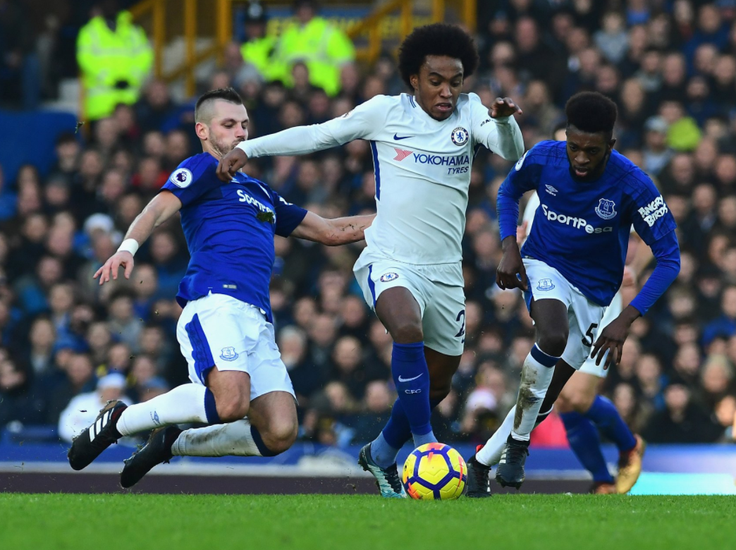 «Κόλλησαν» στα… κουλουράκια Έβερτον και Τσέλσι