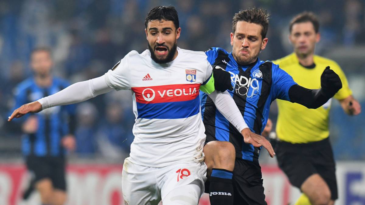 Φεκίρ: “Με κολακεύει το ενδιαφέρον της Ρεάλ και της Μπαρτσελόνα”