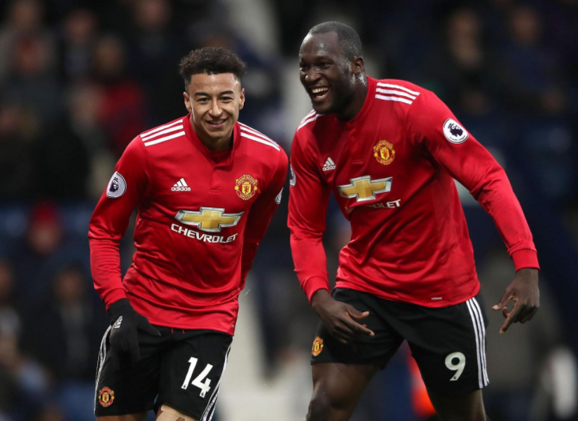 Νέβιλ: “Επιβάλλεται να πανηγυρίζει τα γκολ του”