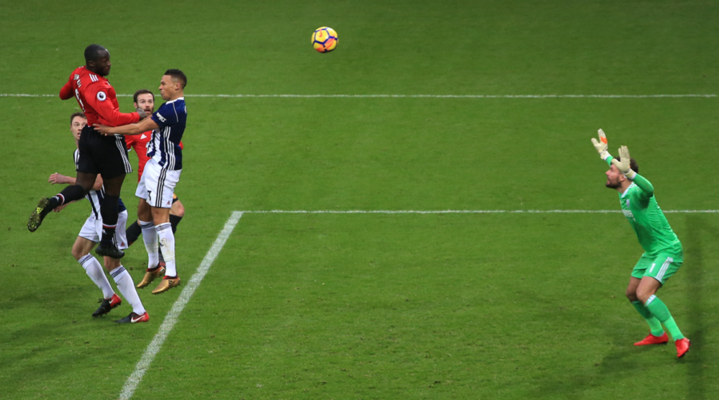 Μουρίνιο: “Ούτε εγώ πανηγύρισα το γκολ του Λουκάκου”