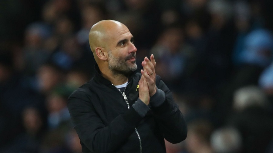 Γκουαρδιόλα: “Ο Μουρίνιο μιλάει συνέχεια για τον διαιτητή”