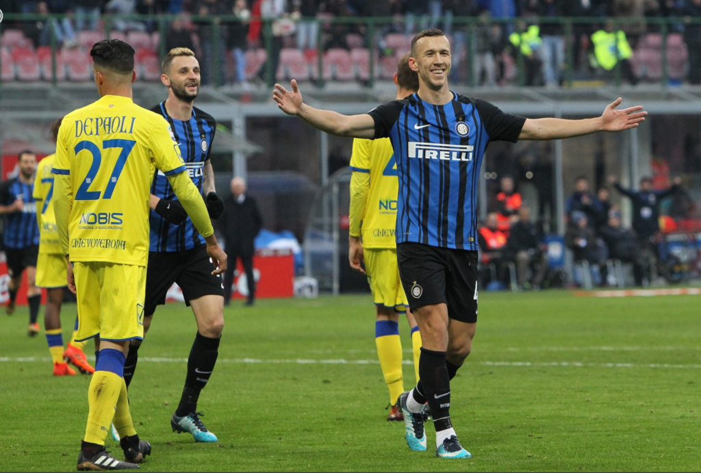 Το καμάρι της πόλης είναι…. “νερατζούρι”