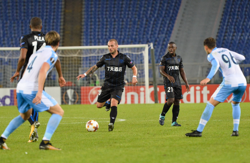 Πρόταση από το ΜLS στα χέρια του Σνάιντερ