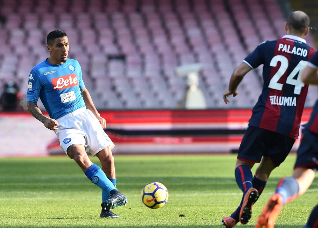 Λίγο η τύχη, λίγο ο Μέρτενς, ακόμα πρώτη η Νάπολι