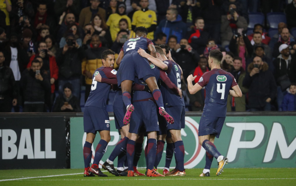 Χαλαρή πρόκριση για την Παρί