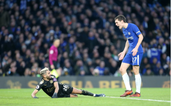 “Αλεπού” με καρδιά λιονταριού (vid)