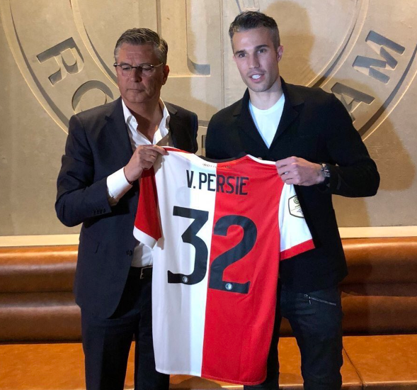 Γύρισε σπίτι του ο Φαν Πέρσι! (vid)