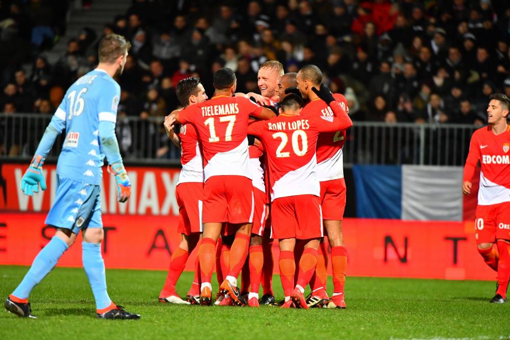 “Ντύθηκε” Φαλκάο ο Γιόβετιτς