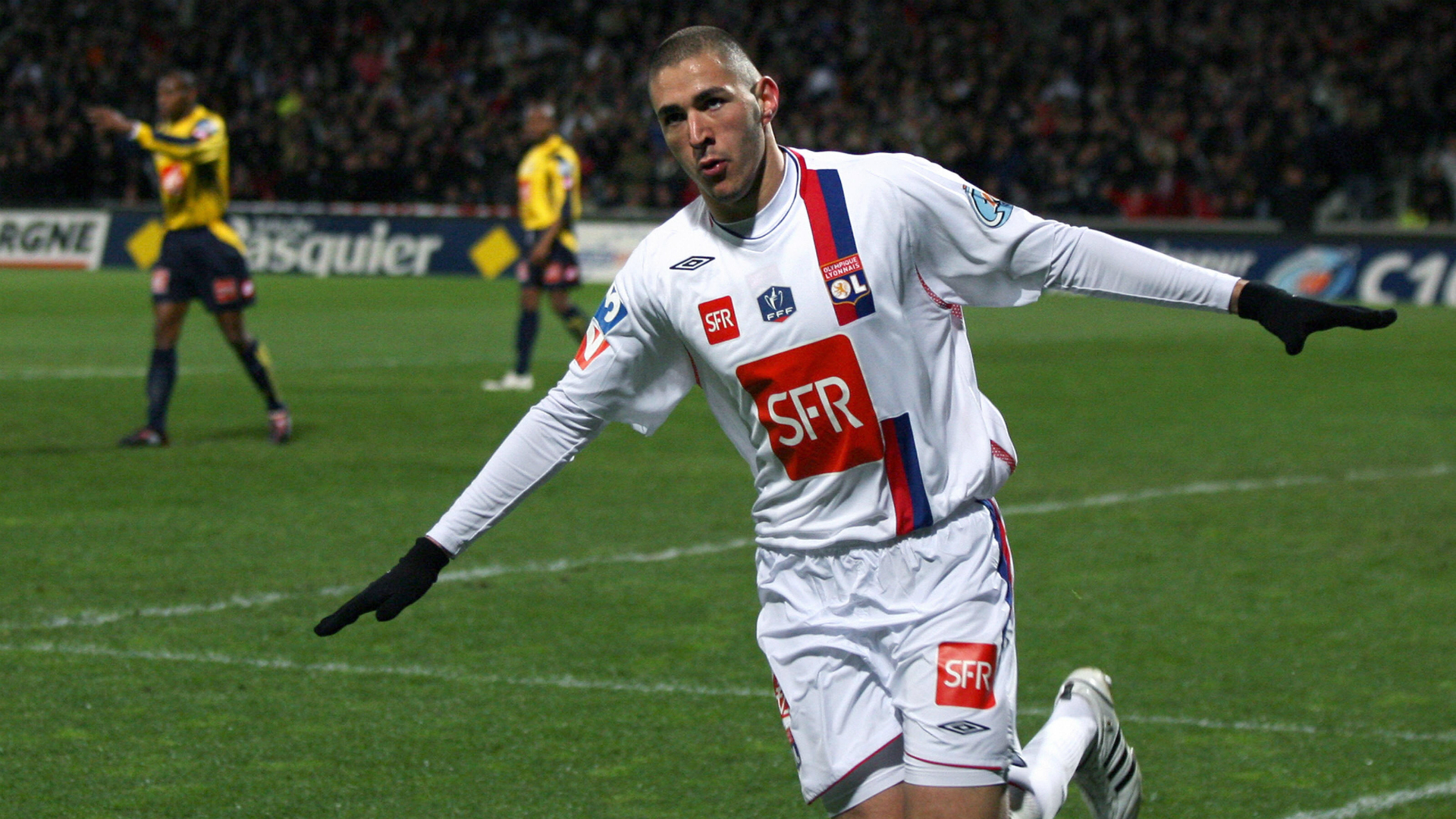 Σαν να παίζει και η Λιόν στα ημιτελικά του Τσάμπιονς Λιγκ (pic)