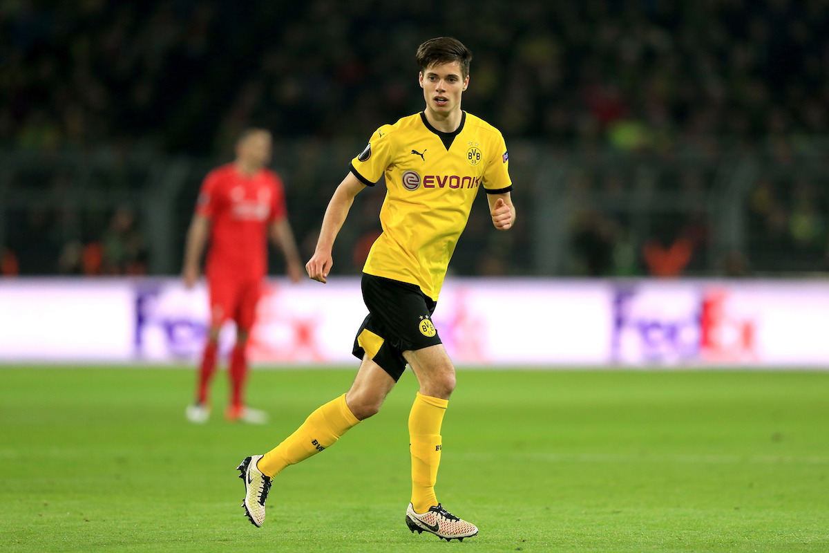 Τρέλα στο Μάντσεστερ για τον Βέιγκλ