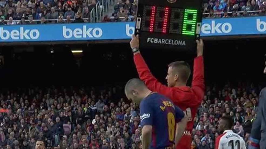 Οι οπαδοί της Μπαρτσελόνα ζητούσαν από τον Ινιέστα να μη φύγει