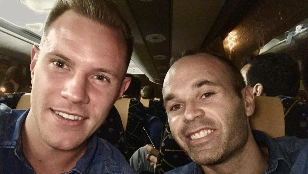 Τερ Στέγκεν: “Όλοι θέλουμε να μείνει ο Ινιέστα”