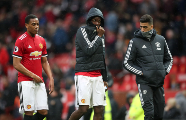 Νέβιλ: “Ήταν μία αποτρόπαια εμφάνιση”