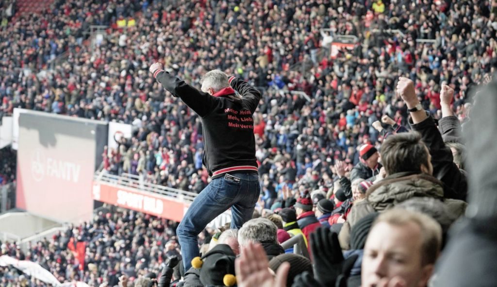 Άνοδος με… ύμνο Γιουβέντους (vid)